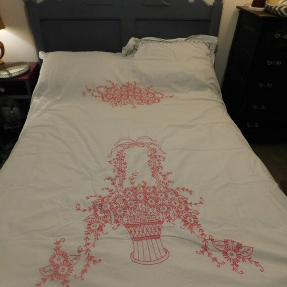 Chenille Fringe Bed Coverlet Bedspread Embroidered Full /queen size - Picture 1 of 6